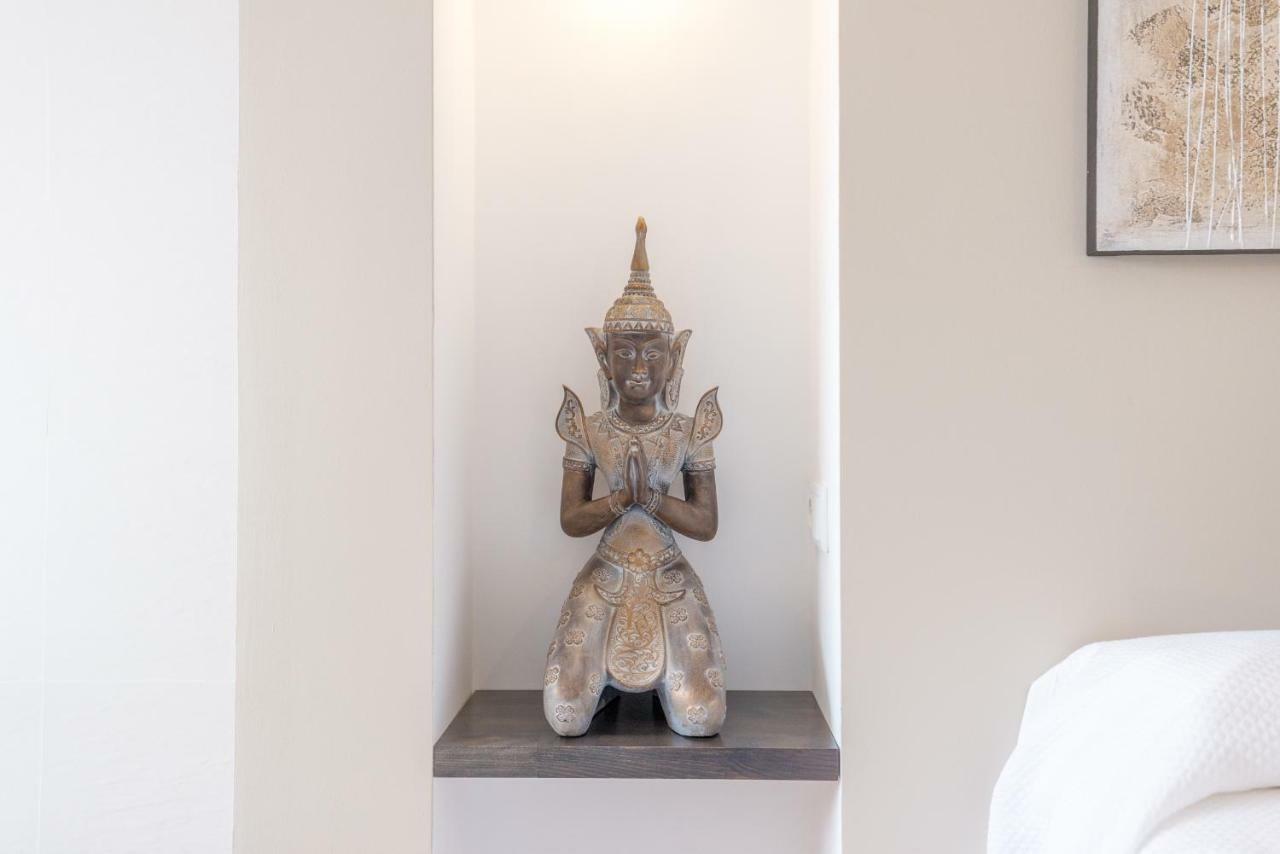 Stunning Spacious City Apartment With Free Parking Màlaga Exteriér fotografie